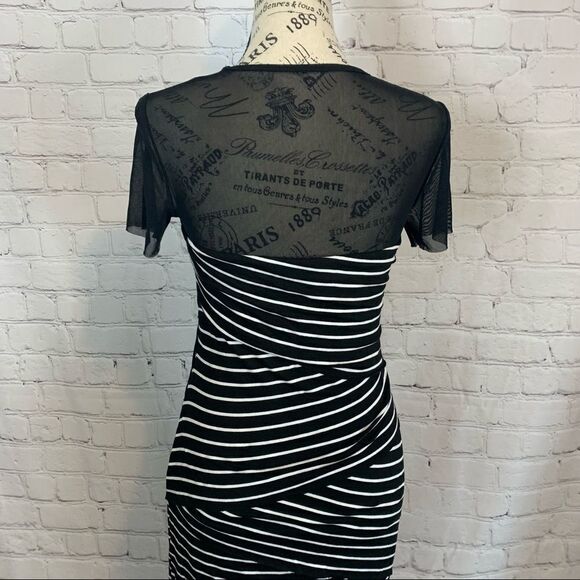 Bailey 44 Black and White Short Sleeve Tiered Sheath Dress Size Small - Picture 5 of 9